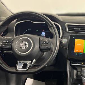 MG ZS LUXURY 1.0T AT 111 KS