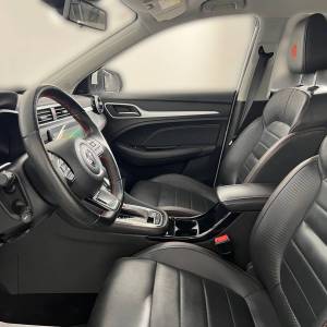 MG ZS LUXURY 1.0T AT 111 KS