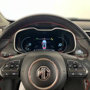 MG ZS LUXURY 1.0T AT 111 KS