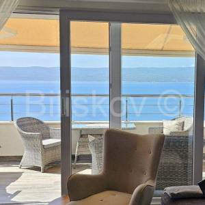  Mimice dvosoban stan, pogled na more, parking u garaži