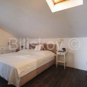  Mimice dvosoban stan, pogled na more, parking u garaži