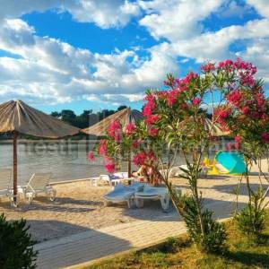 Moderan apartman s galerijom u Zatonu - Nin