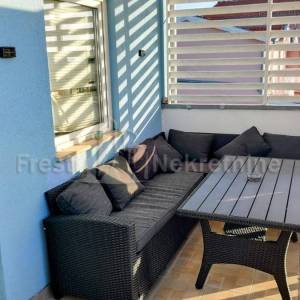 Moderan apartman s galerijom u Zatonu - Nin