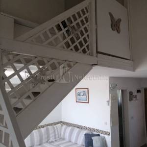 Moderan apartman s galerijom u Zatonu - Nin