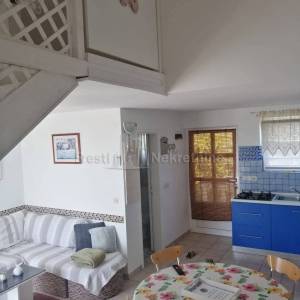 Moderan apartman s galerijom u Zatonu - Nin