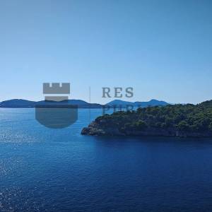 MODERAN APARTMAN S POGLEDOM NA MORE