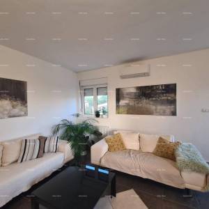 Moderan i prostran stan s pogledom na more – Ližnjan, 87,48 m²