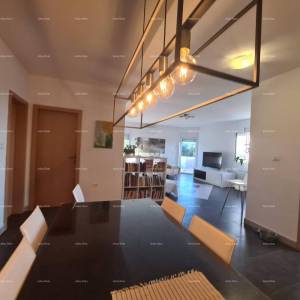 Moderan i prostran stan s pogledom na more – Ližnjan, 87,48 m²