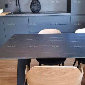 Moderan stan u prizemlju, Karigador, samo 350 m od mora!