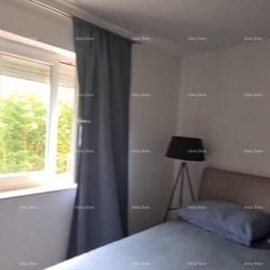 Moderan stan u prizemlju, Karigador, samo 350 m od mora!