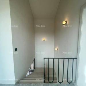 Moderna obiteljska kuća s bazenom, Krnica!