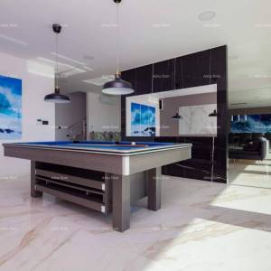 Moderna vila s bazenom u Premanturi!