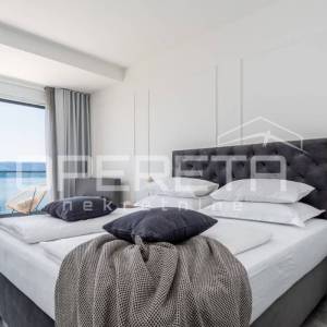 Moderna vila s otvorenim pogledom na more, povišena lokaciji uz Omiš