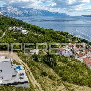 Moderna vila s otvorenim pogledom na more, povišena lokaciji uz Omiš