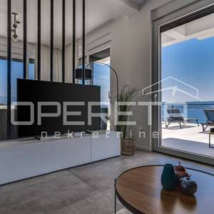 Moderna vila s otvorenim pogledom na more, povišena lokaciji uz Omiš