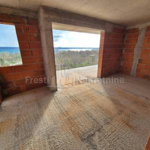 Moderni Apartmani u Mirnom Primorskom Mjestu Maslenica