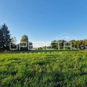 Mokrice , Oroslavje, 412,00 m2, 33.000,00 EUR