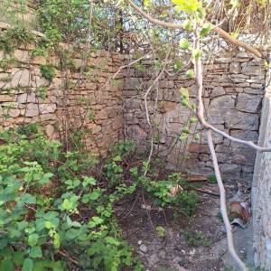 Na prodaju: Autentična kamena kuća s dvorištem – Vodnjan.