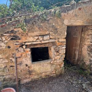 Na prodaju: Autentična kamena kuća s dvorištem – Vodnjan.