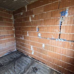 Na prodaju kuća u izgradnji – Muntić.