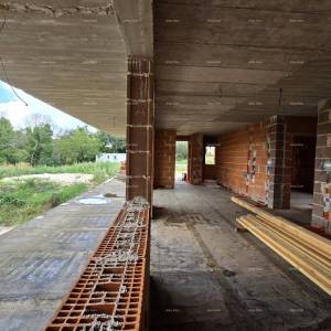 Na prodaju kuća u izgradnji – Muntić.