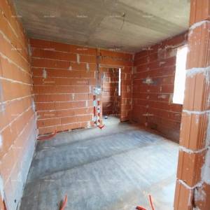 Na prodaju kuća u izgradnji – Muntić.