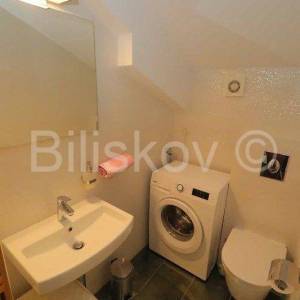 Najam, Meje, u potkrovlju urbane vile