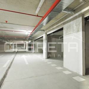 Najam modernog ureda u poslovnoj zgradi s parkingom – Blatine