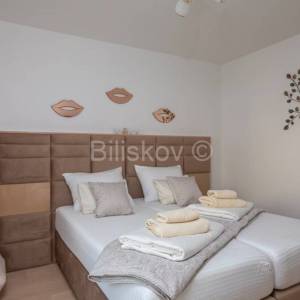 Najam Podstrana luksuzno bazen 4 sobe