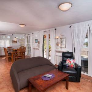 Najam, prekrasna kuća, Mirca, otok Brač, prvi red uz more