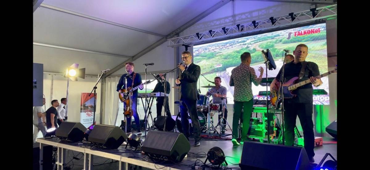 Najam profesionalnog ozvučenja i tehnička instalacija