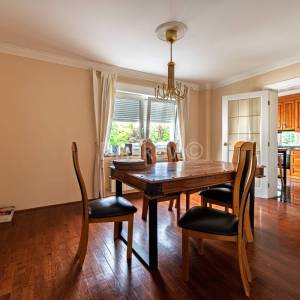 Najam, Šestinski vrh, šesterosoban dvoetažni stan, garaža