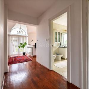 Najam, Šestinski vrh, šesterosoban dvoetažni stan, garaža