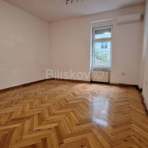 Najam, Zagreb, Centar trosoban p.p-ured 83m2, visoko prizemlje.