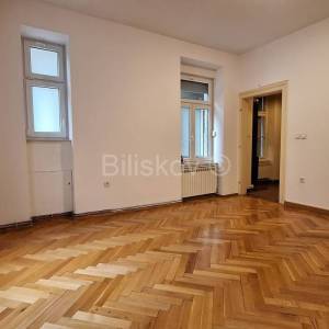 Najam, Zagreb, Centar trosoban p.p-ured 83m2, visoko prizemlje.