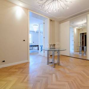 Najam, Zagreb, četverosoban stan, Trg bana Jelačića