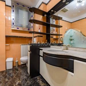 Najam, Zagreb, četverosoban stan, Trg bana Jelačića