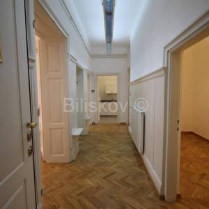 Najam, Zagreb, Donji grad, četverosoban stan, loggia