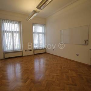 Najam, Zagreb, Donji grad, četverosoban stan, loggia