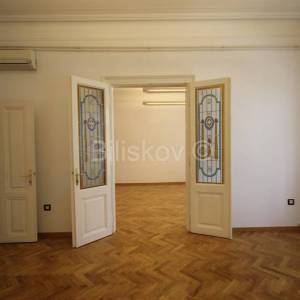 Najam, Zagreb, Donji grad, četverosoban stan, loggia