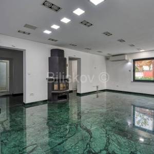 Najam, Zagreb, Gornji grad, obiteljska kuća, bazen