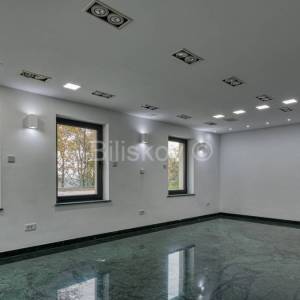 Najam, Zagreb, Gornji grad, obiteljska kuća, bazen