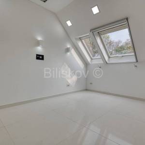 Najam, Zagreb, Gornji grad, obiteljska kuća, bazen