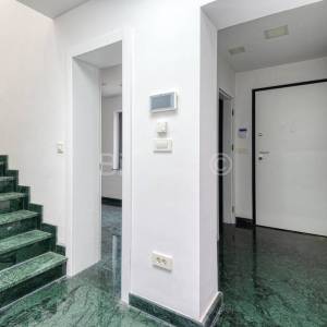 Najam, Zagreb, Gornji grad, obiteljska kuća, bazen