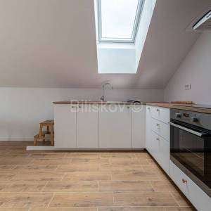 Najam, Zagreb, Sigečica, novouređeni stan u urbanoj vili 100m2