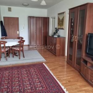 Najam, Zagreb Trnje, dvosoban stan, garaža, balkon