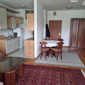 Najam, Zagreb Trnje, dvosoban stan, garaža, balkon