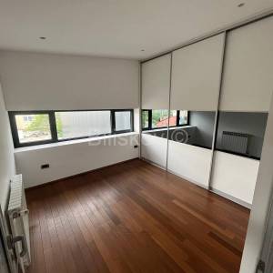 Najam,Centar,Britanac,poslovni prostor 110m2,na 2katu zg.građene 2010