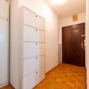 Najam,Zagreb,Črnomerec, trosobni stan 40m², 4.kat, lift, garaža + PM