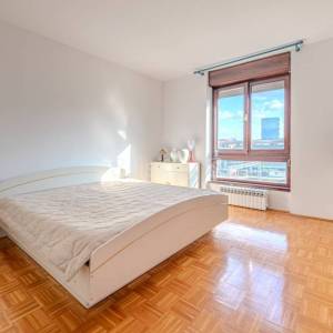 Najam,Zagreb,Črnomerec, trosobni stan 40m², 4.kat, lift, garaža + PM